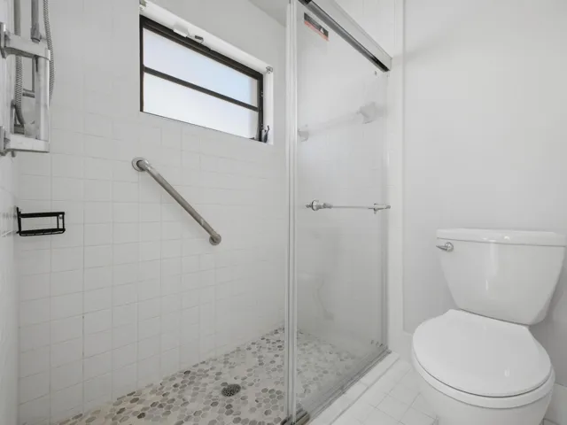 28_Primary_Bathroom