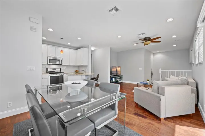 Loft Like / Open Floor Plan