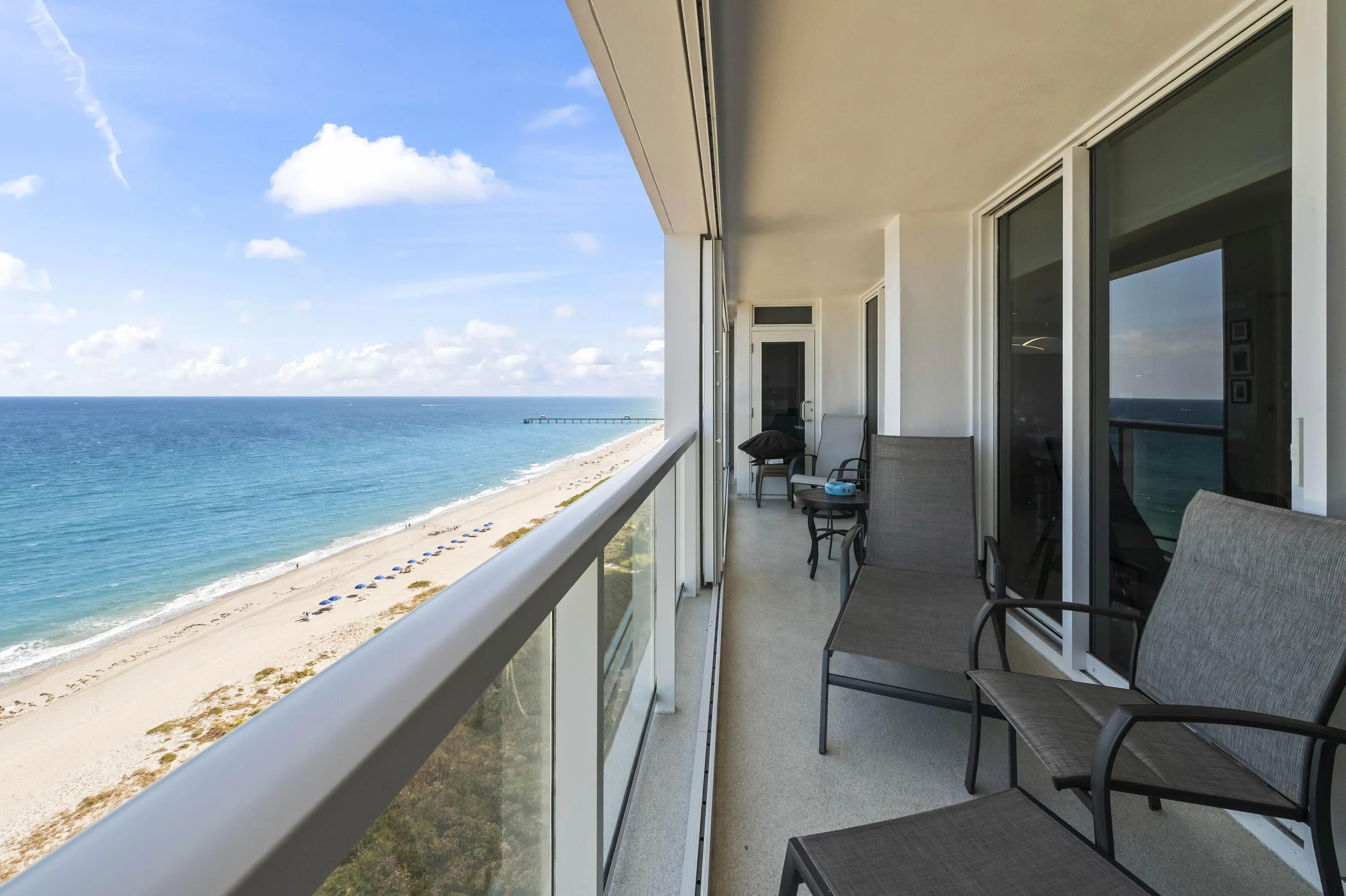OCEANFRONT Balcony