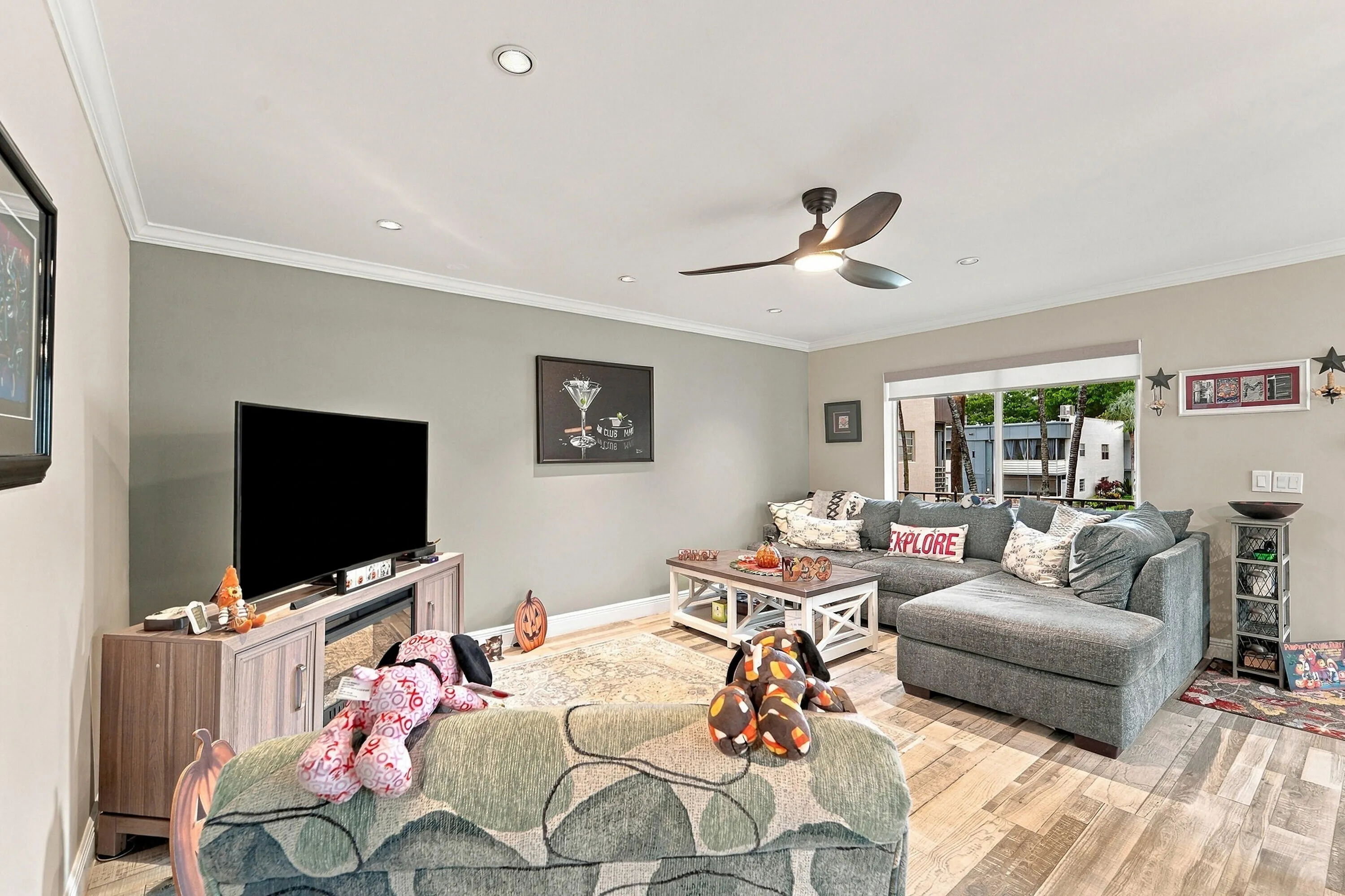 09_living room