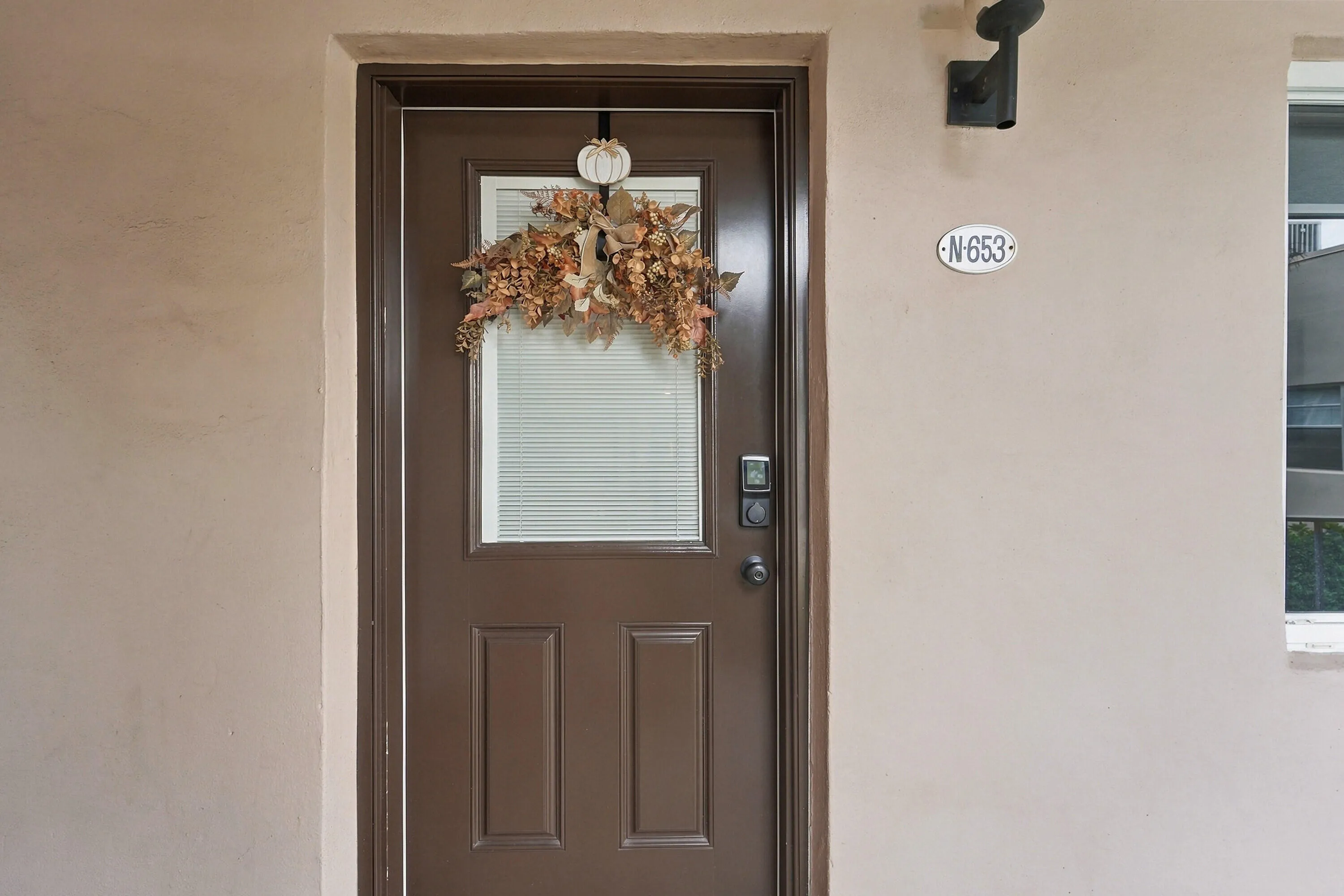 05_exterior entry