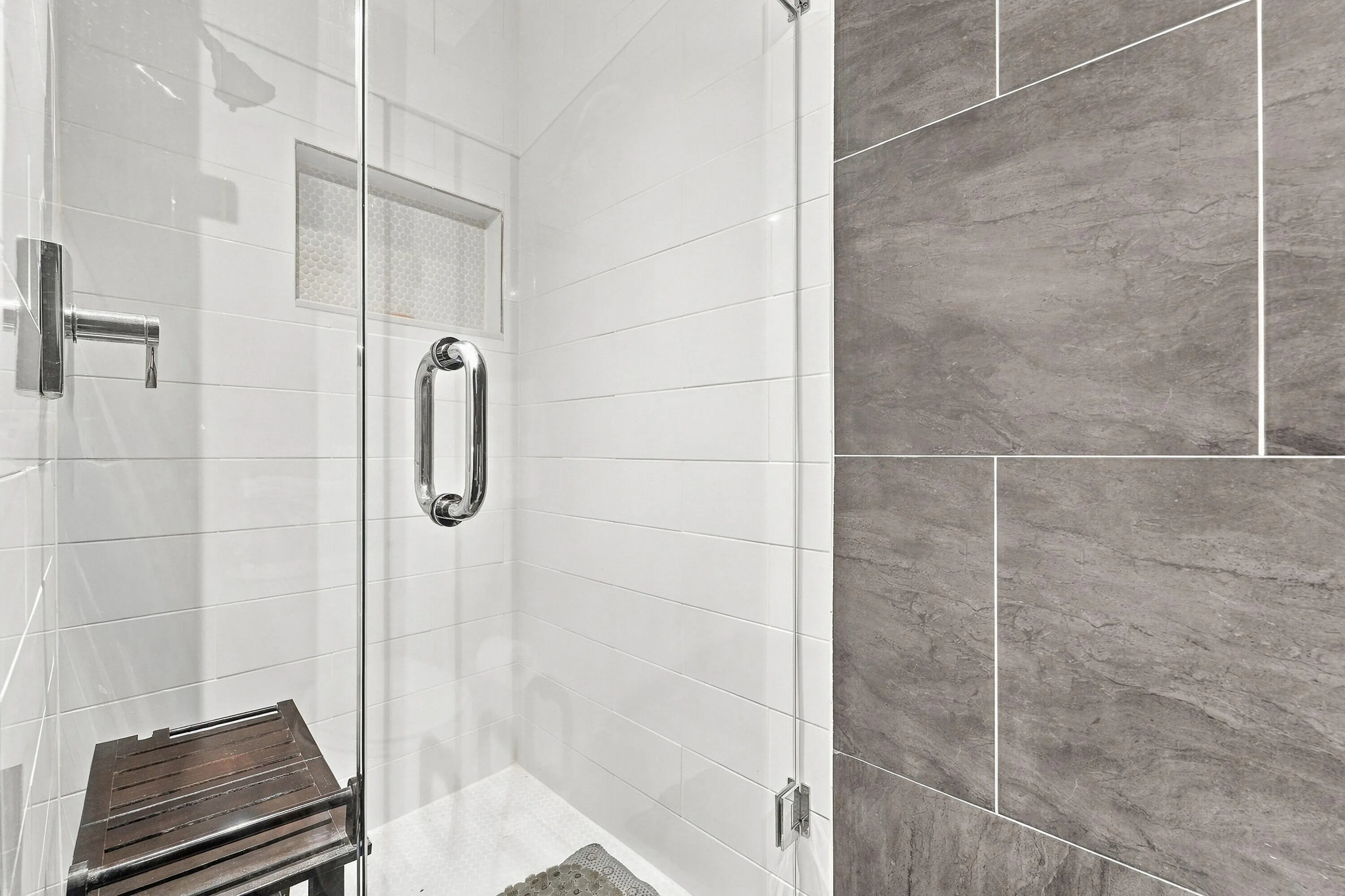 14_bathroom