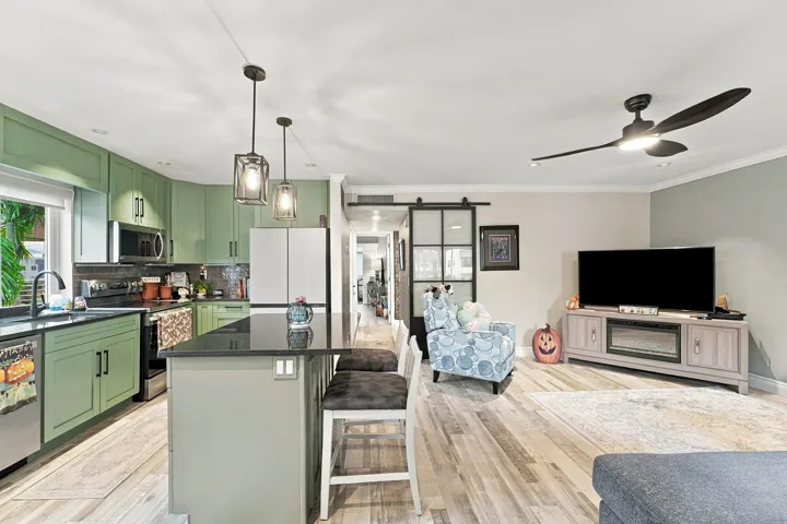 10_living room