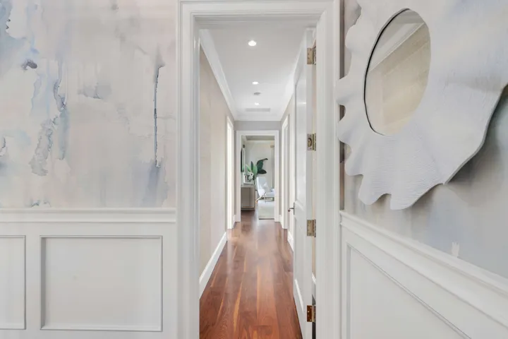 21 - Primary Hallway