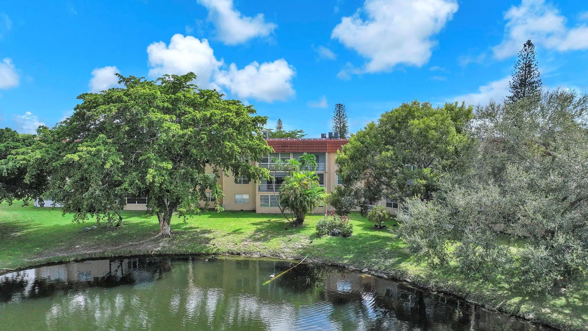 9301 Sunrise Lakes Blvd, 207 Lakeviews
