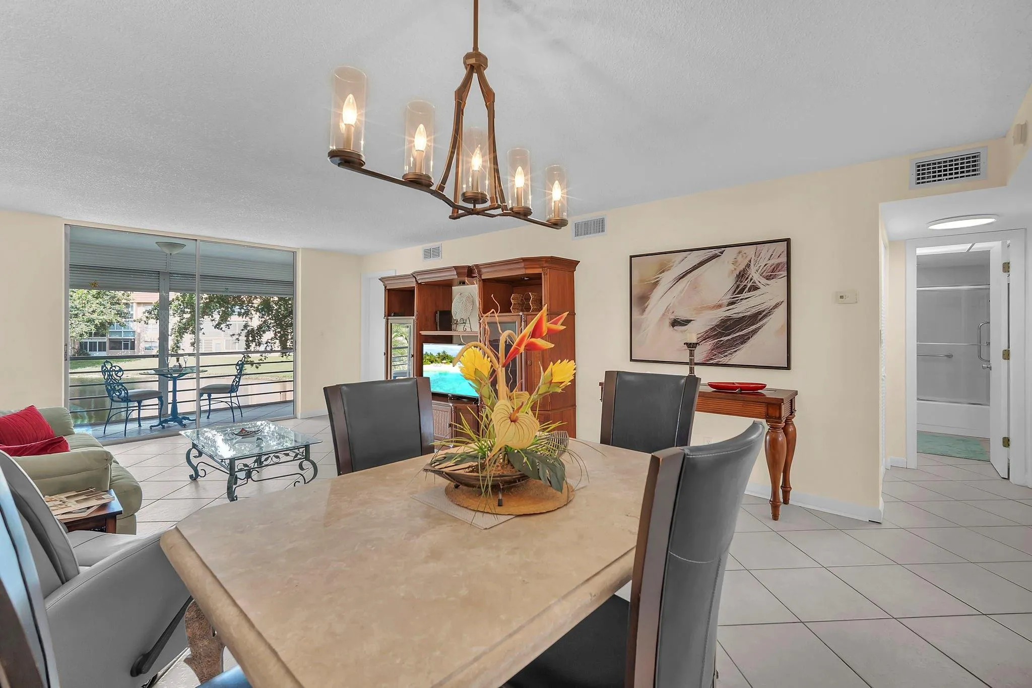9301 Sunrise Lakes Blvd, 207 Sunrise