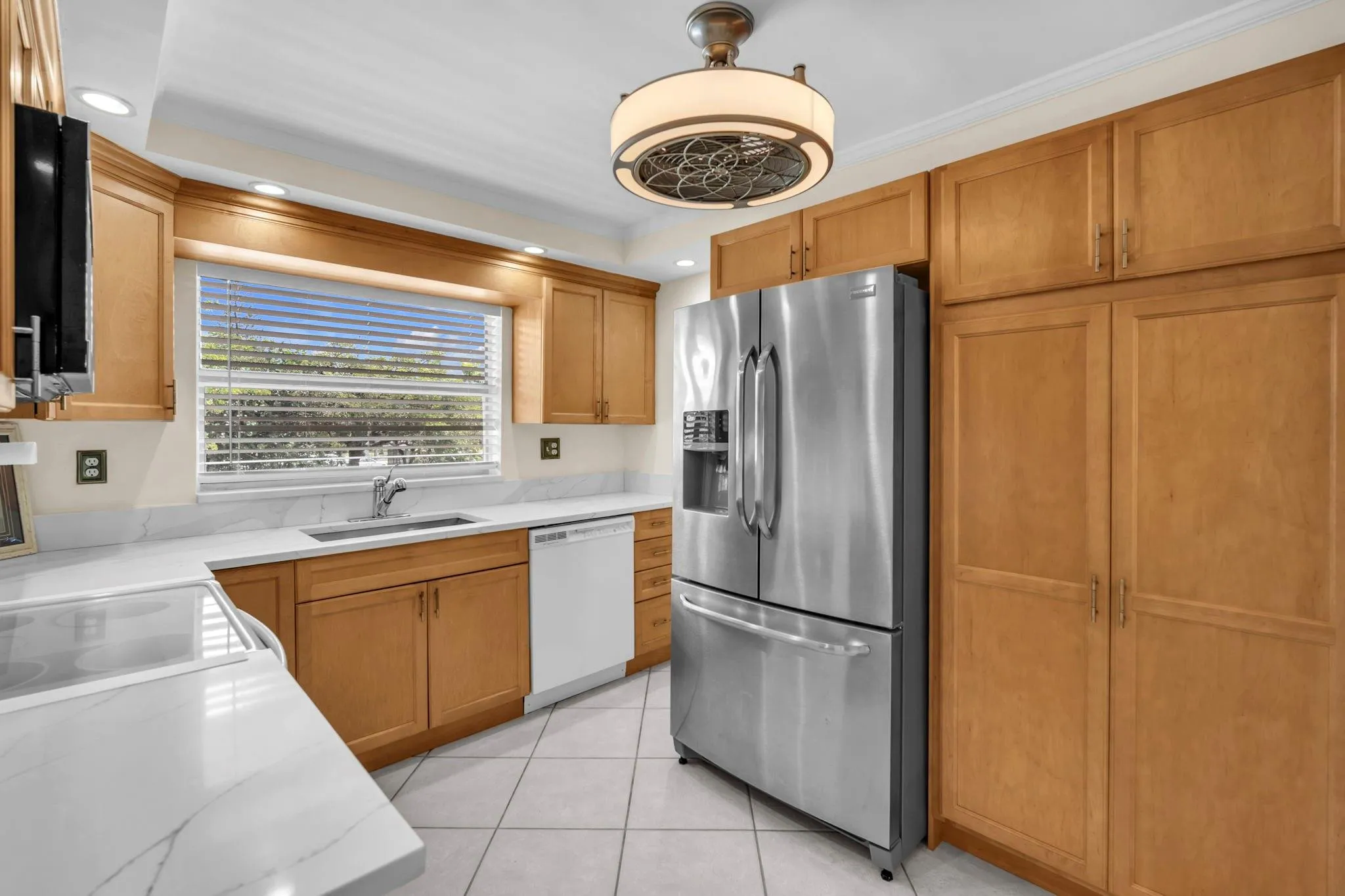 Updated kitchen 9301 Sunrise Lakes Blvd, 207 Sunrise