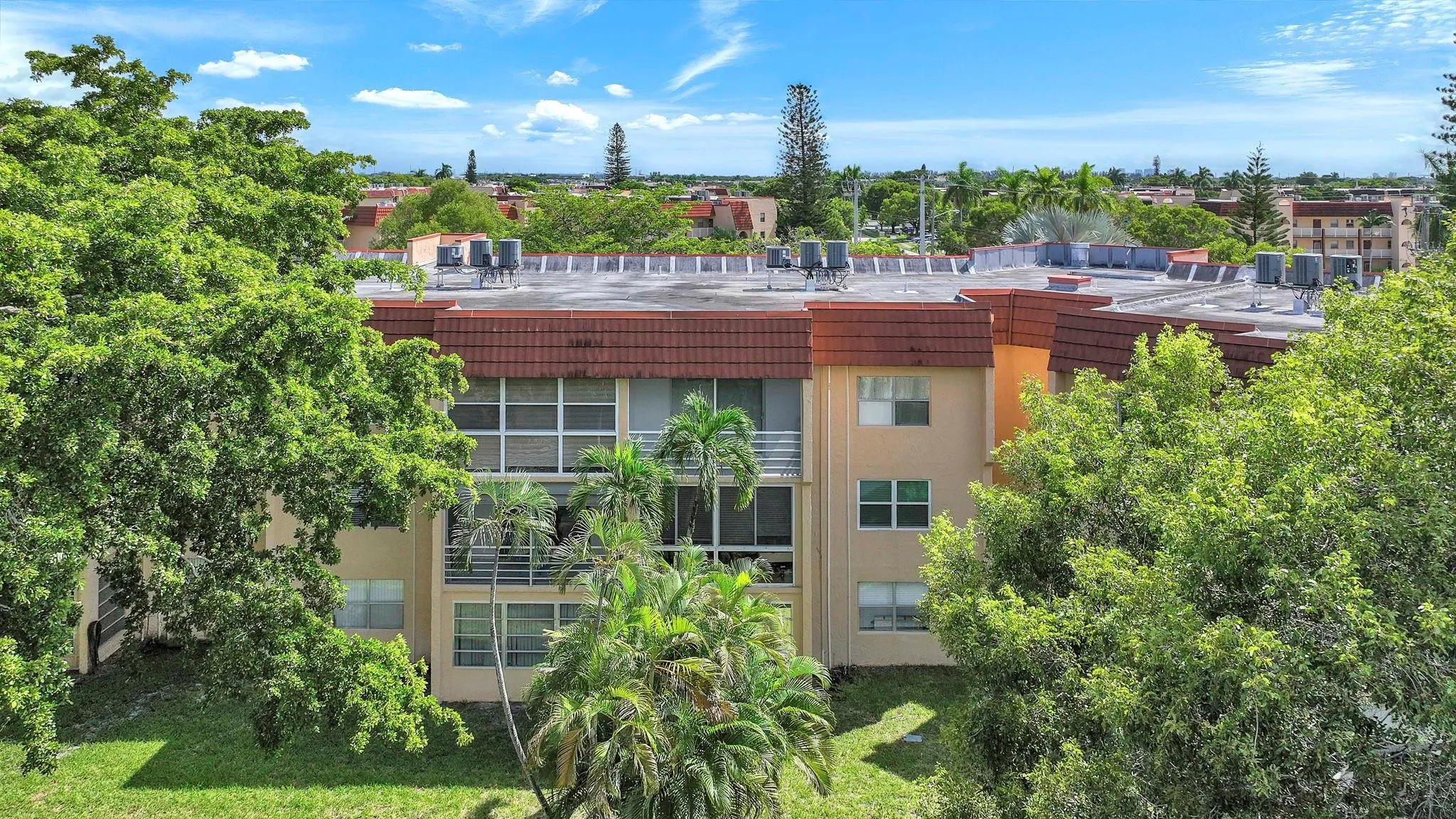 9301 Sunrise Lakes Blvd, 207 Sunrise