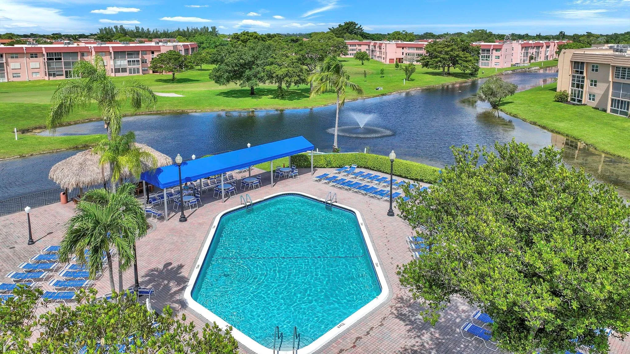 community pool 9301 Sunrise Lakes Blvd, 207 Sunrise