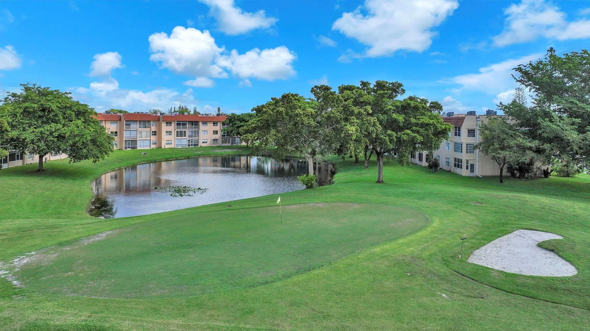 Golf on location 9301 Sunrise Lakes Blvd, 207 Sunrise