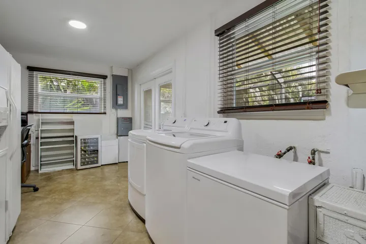 Laundry/Office