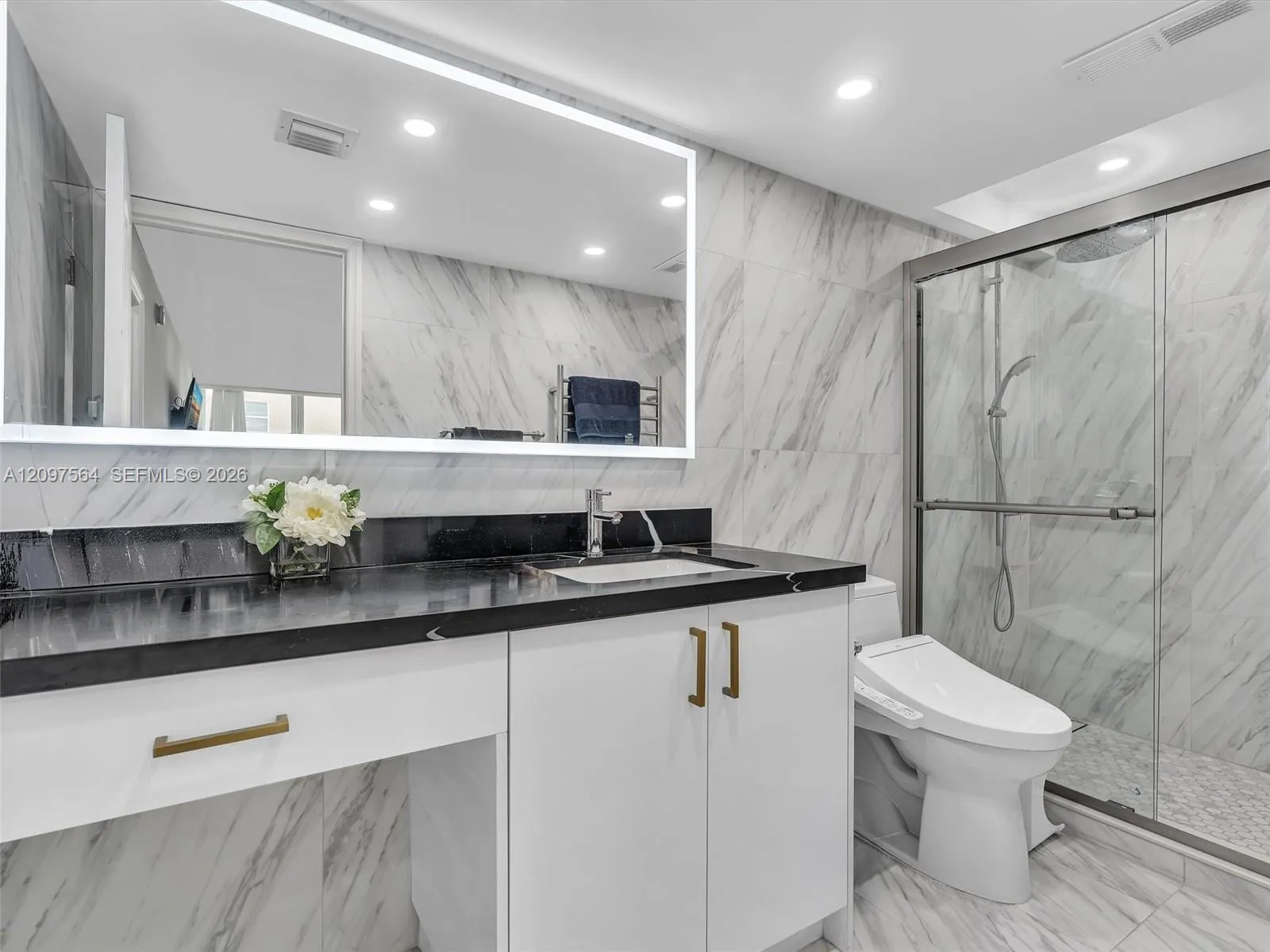 Move in ready ocean view condo Hallandale