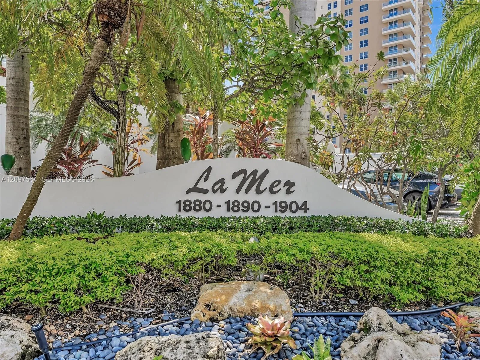 La Mer South Ocean Drive amenities