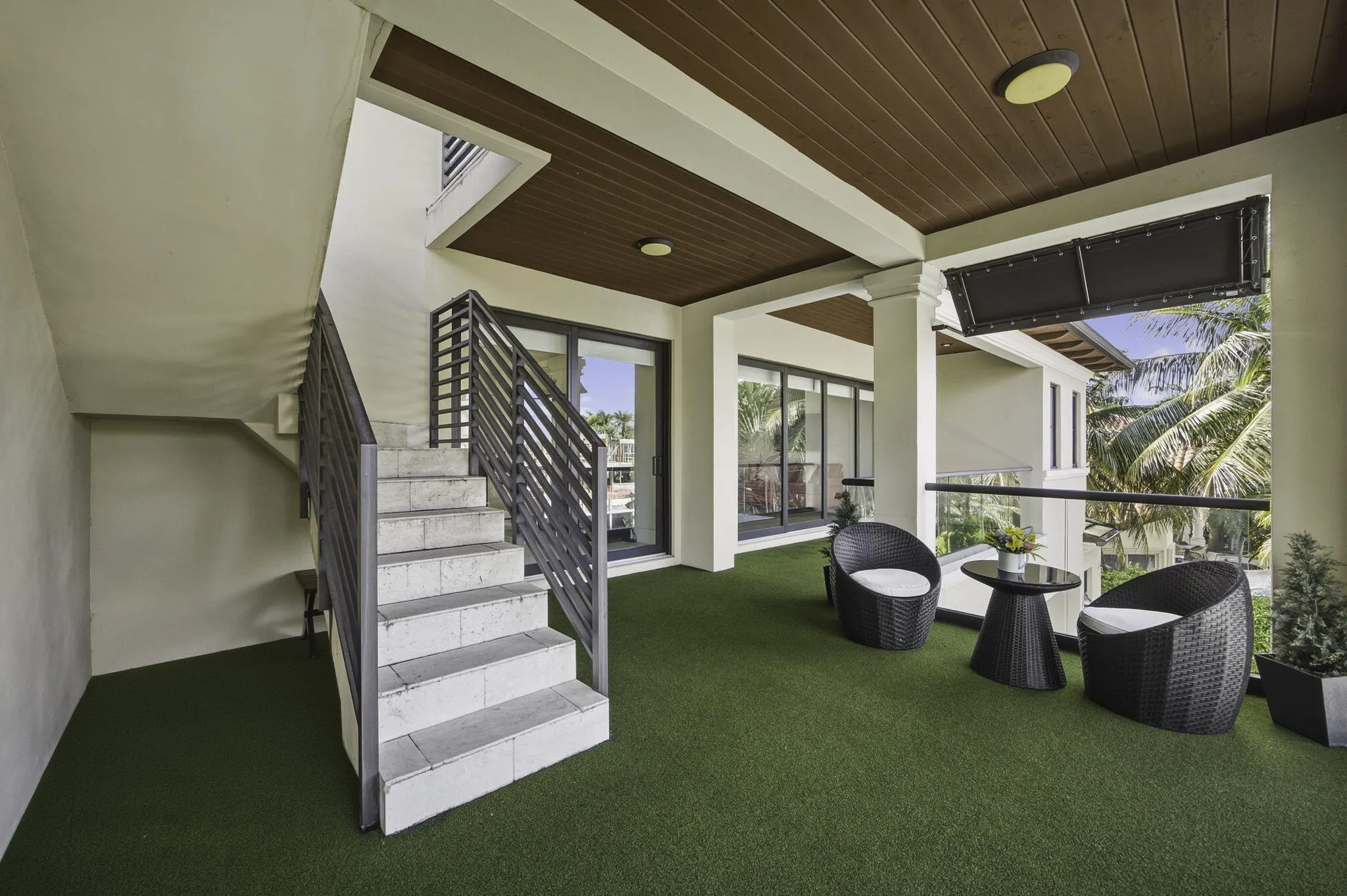 2nd floor terrace
