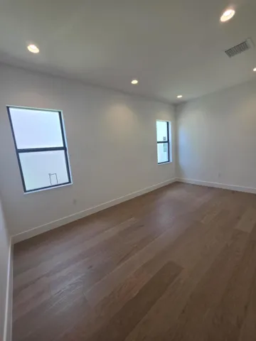 Flex Room