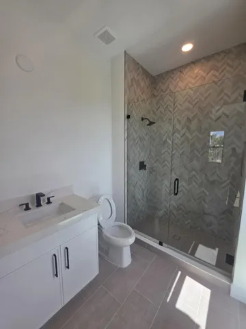 Bathroom 4