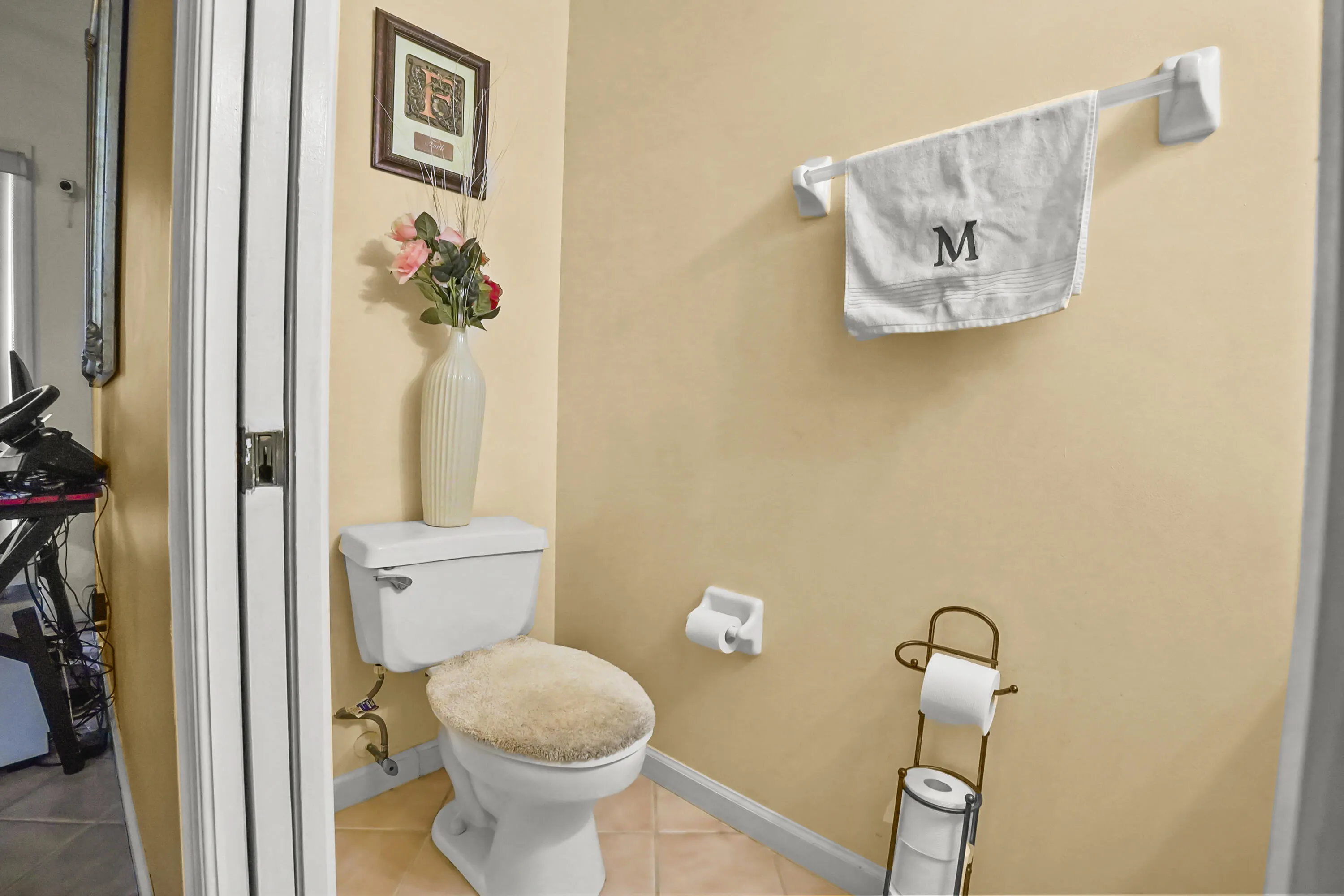 30 Bathroom 02