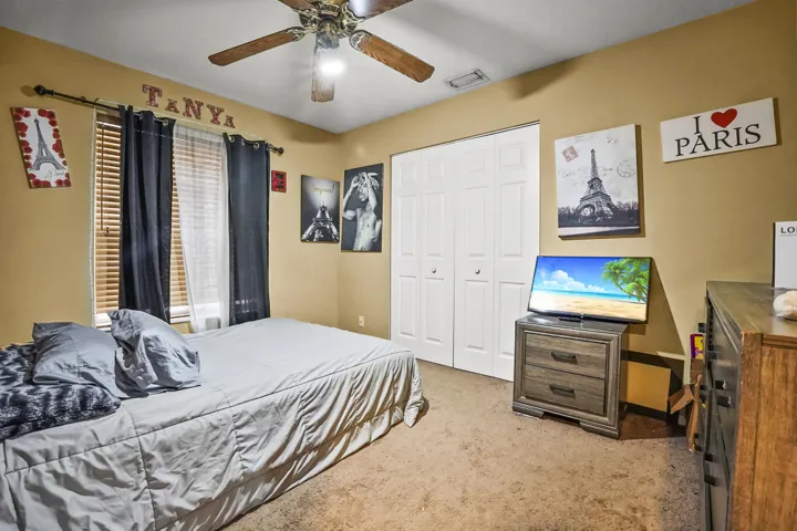 35 Bedroom 01