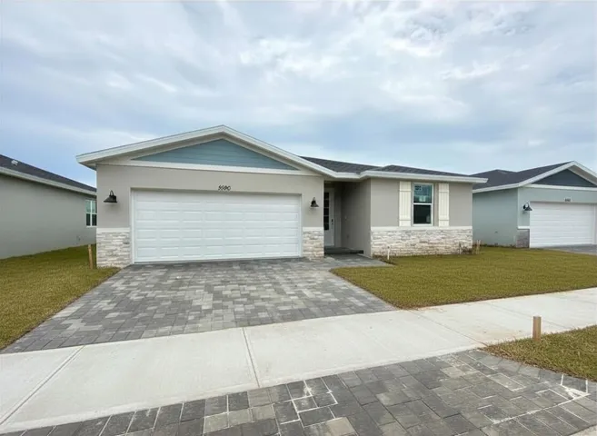 5590 Hampton Park Cir