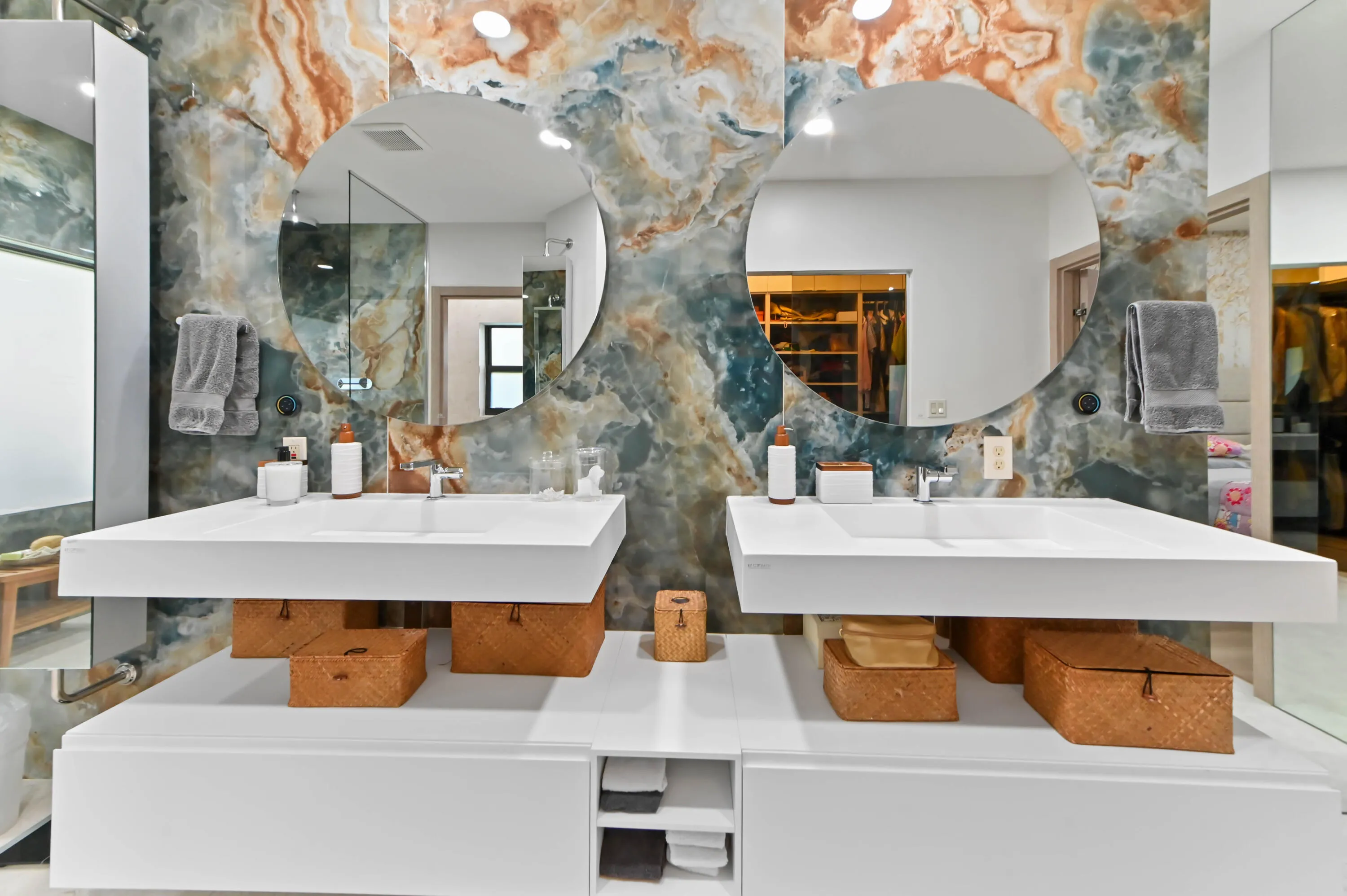 18 bathroom 03