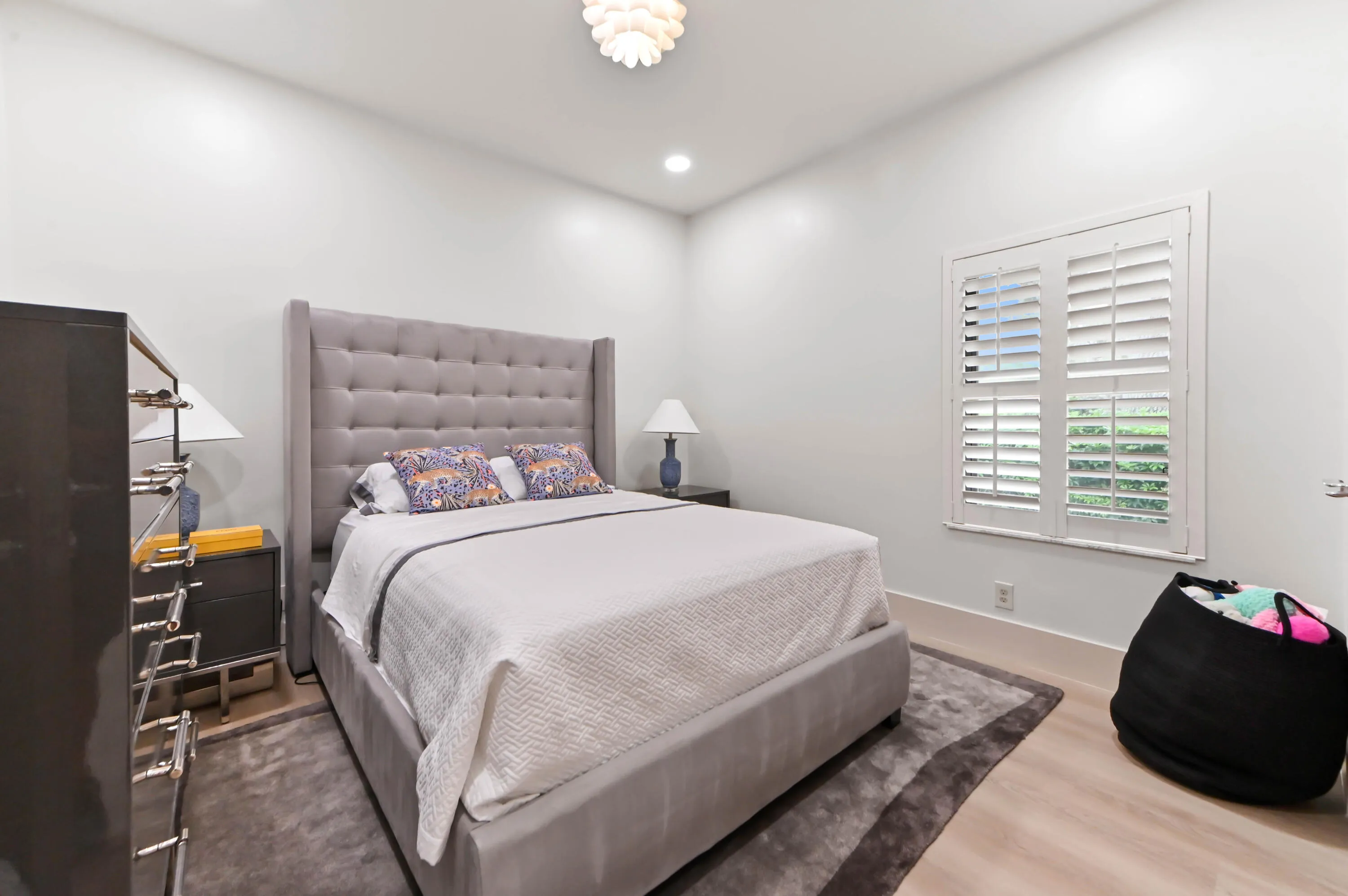 05 bedroom 02