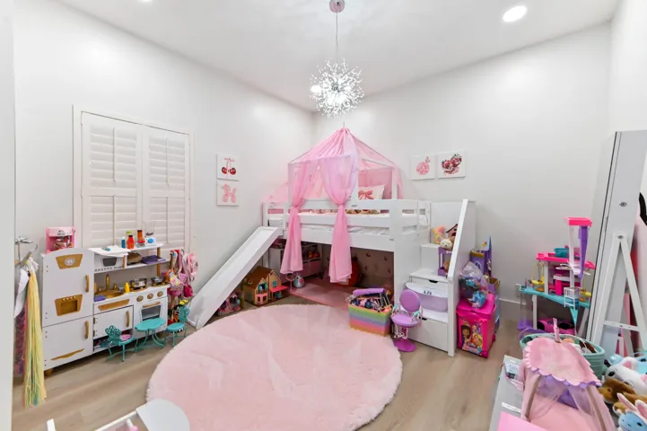 09 bedroom 01