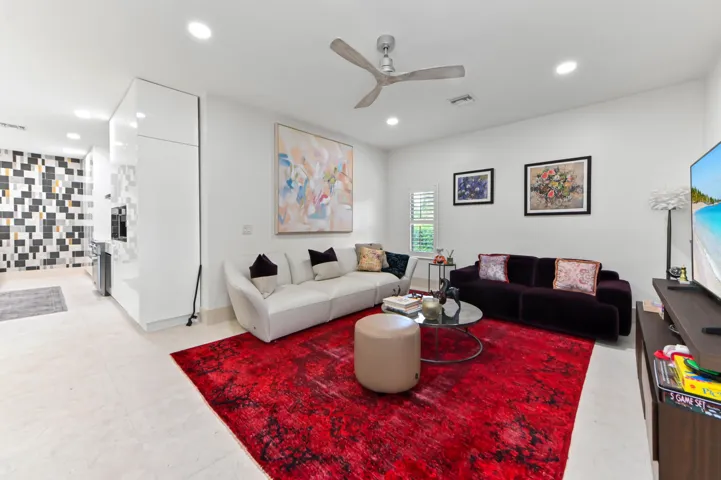 31 family room 02