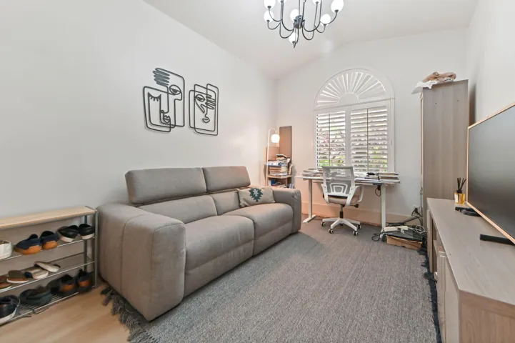 33 Entertainment room 01
