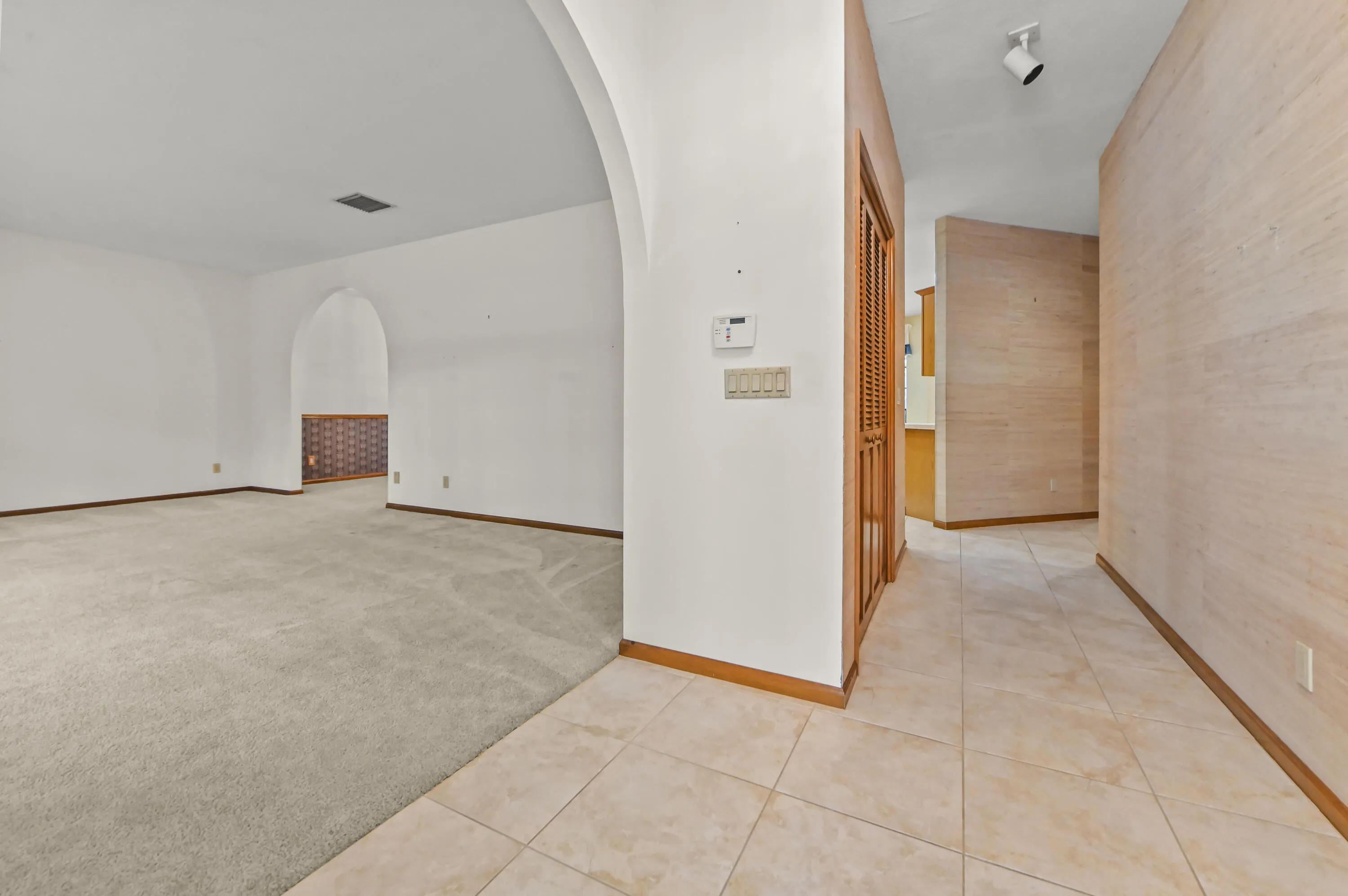 05 Hallway 01