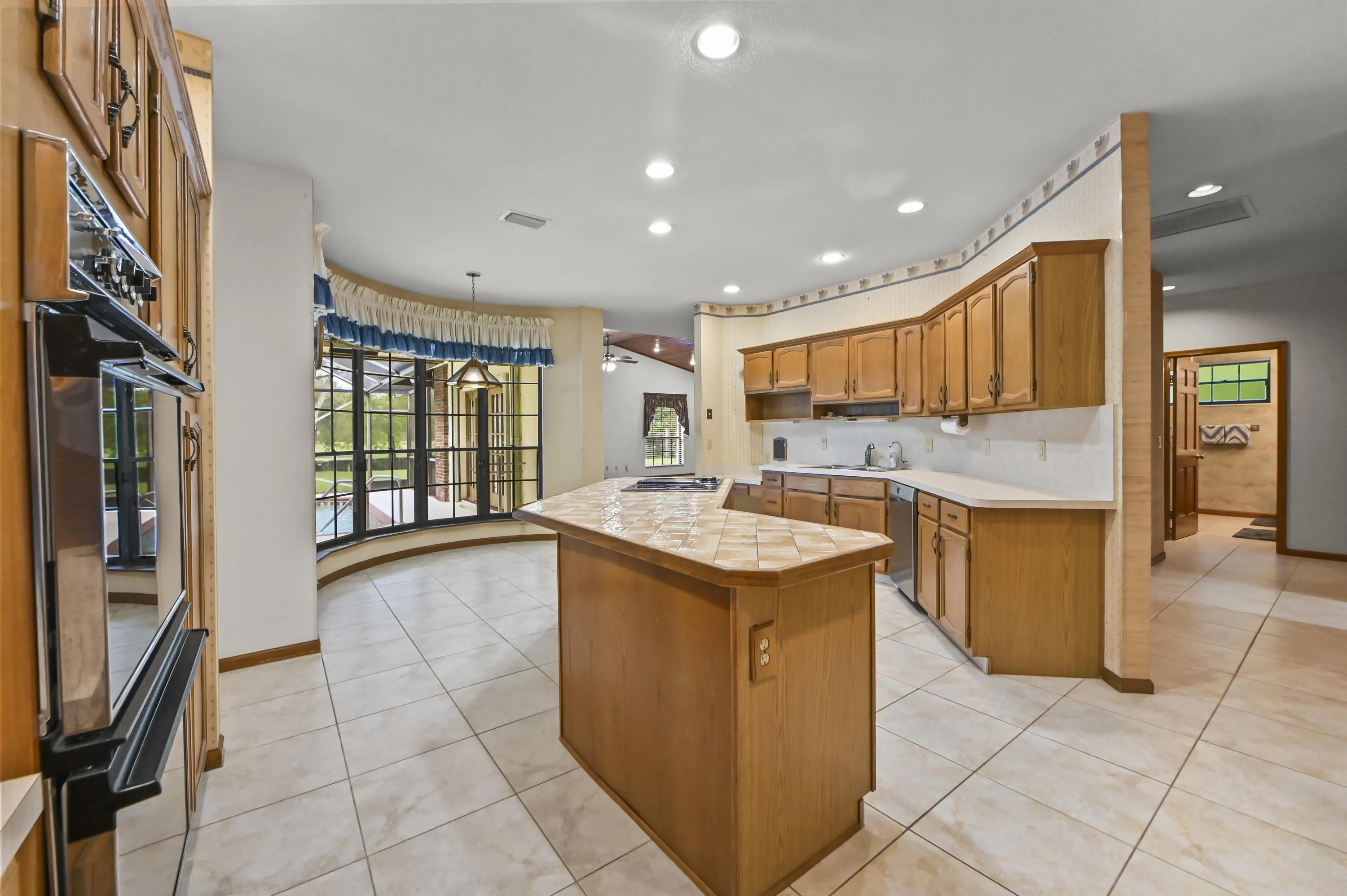 13 Kitchen 03