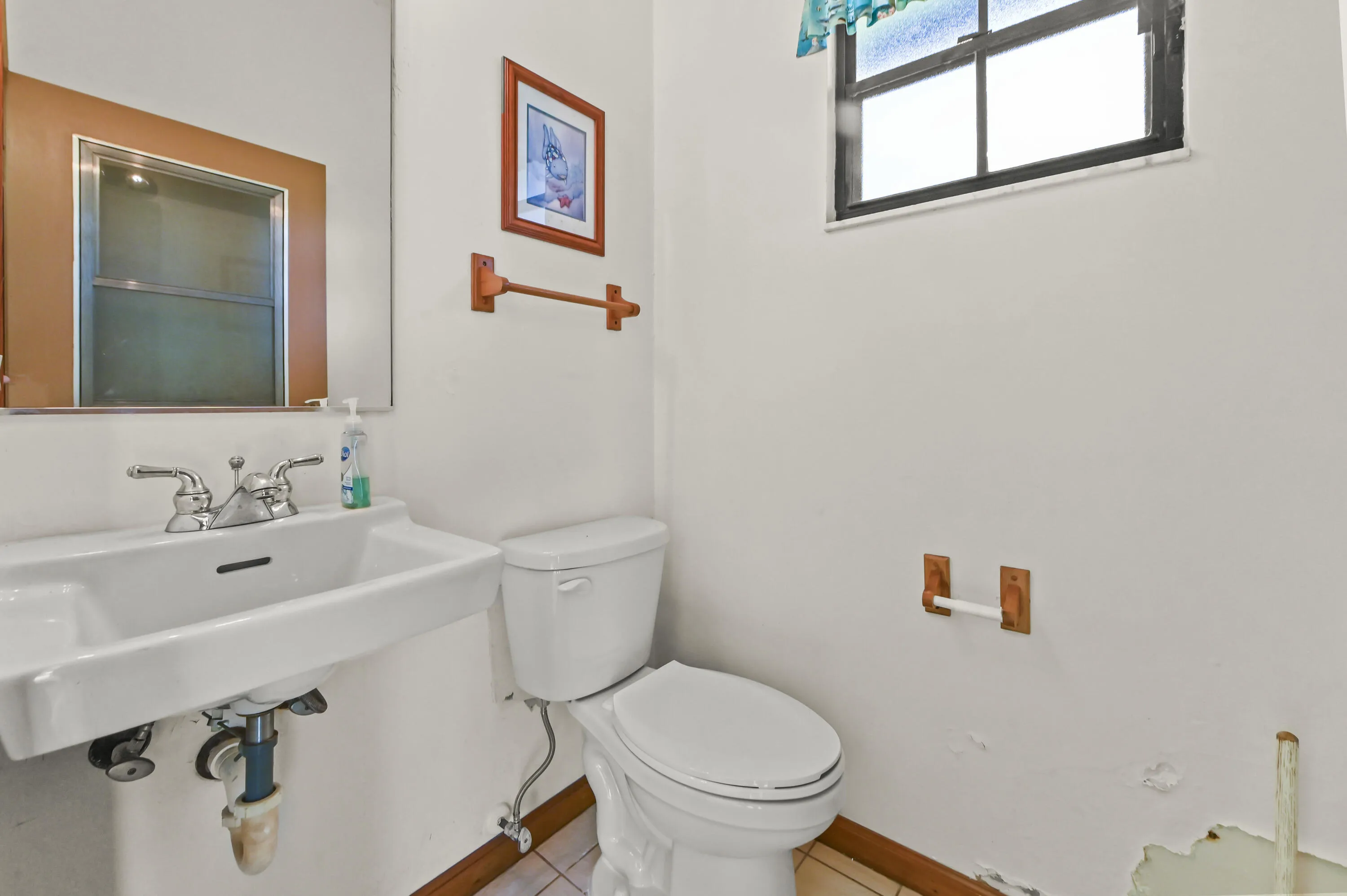 32 Bathroom01