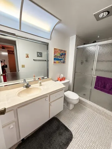 2035 008a