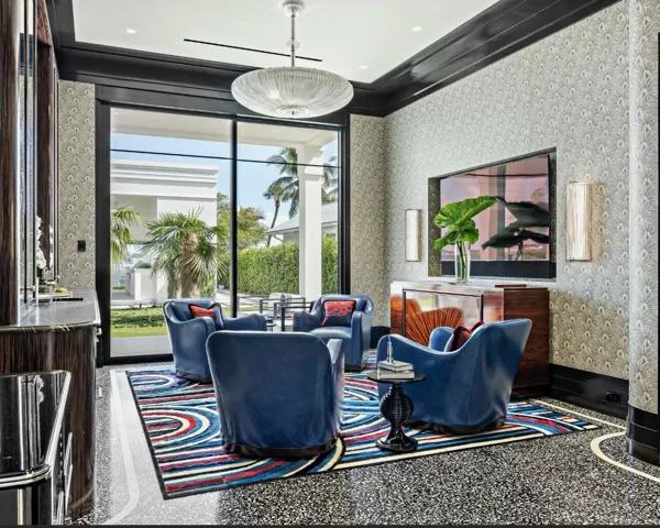 Cocktail Lounge