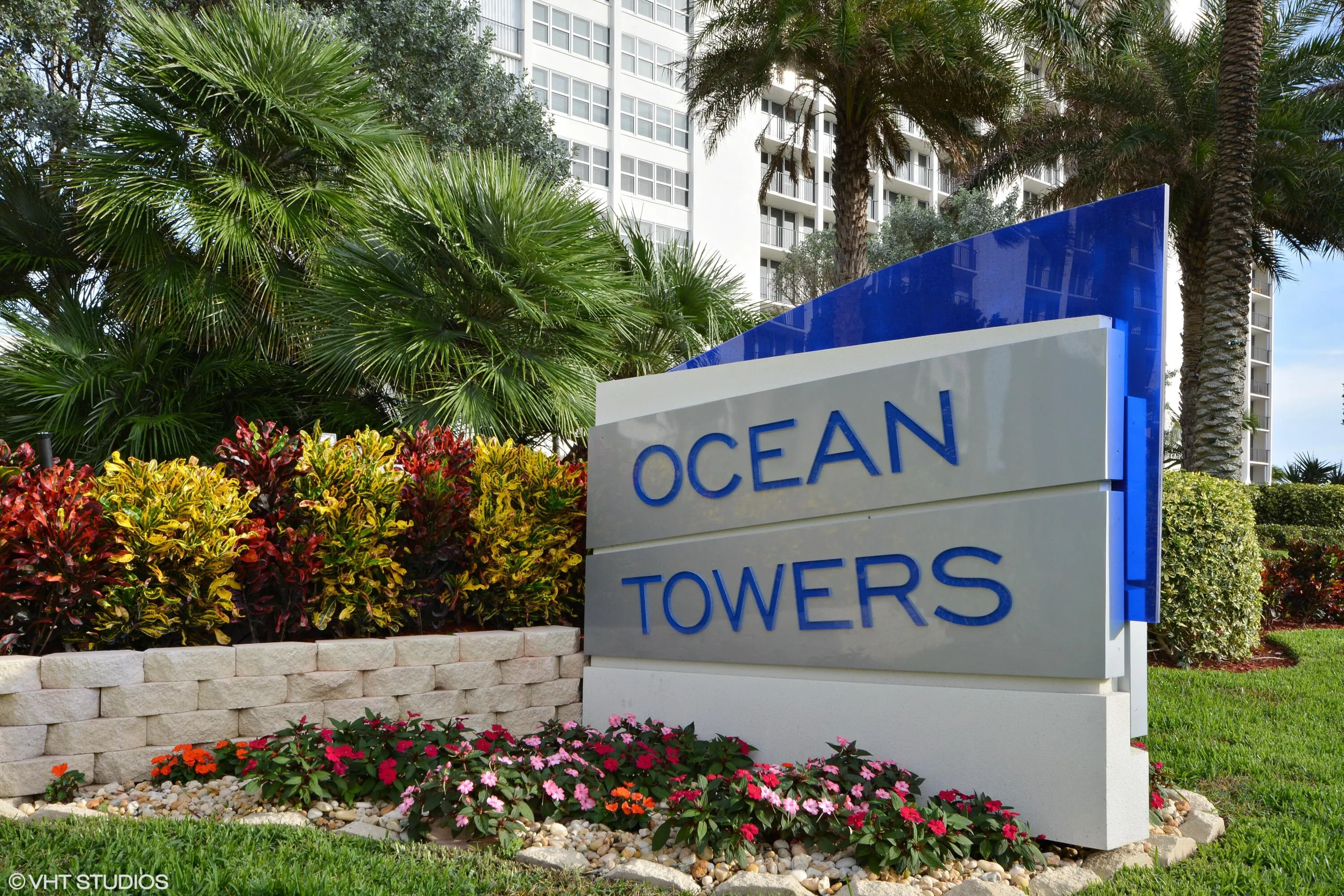 Ocean Towers (Sign)