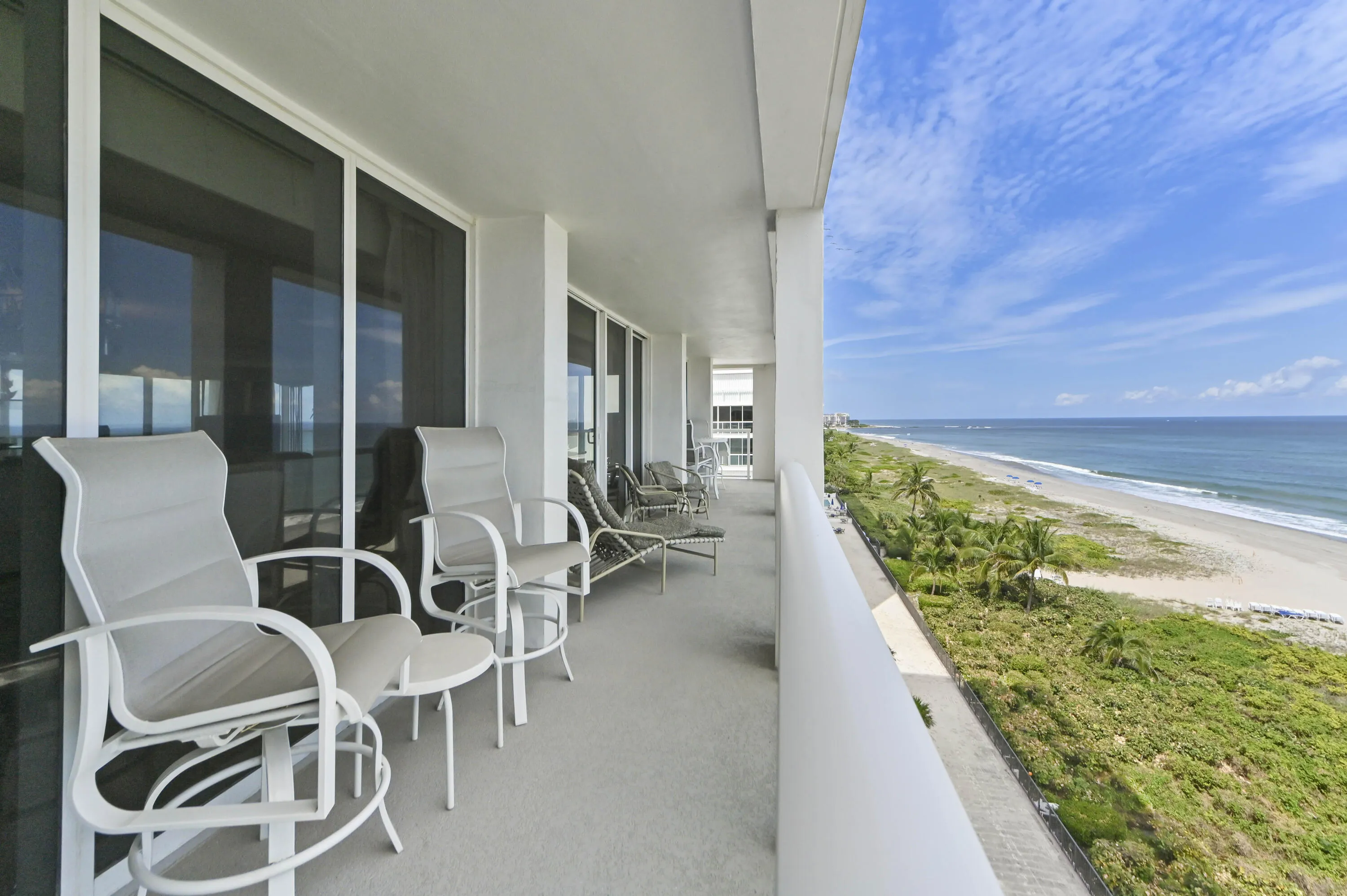 OCEANFRONT Balcony
