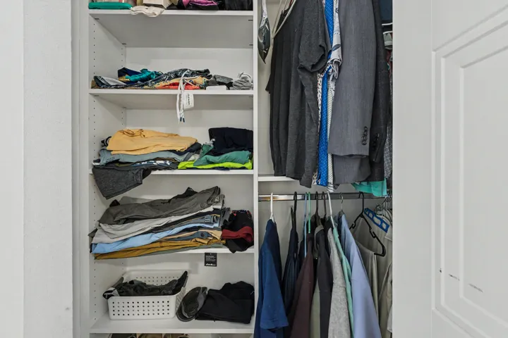 Additional closet in the primary BR