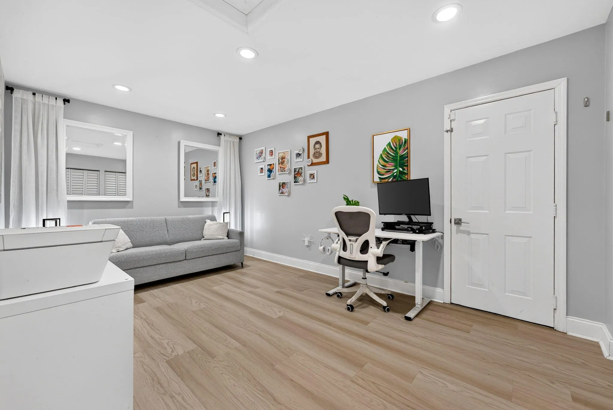 Bonus Room/Extra Den/Office