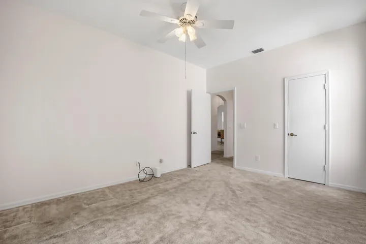 15 Bedroom 01