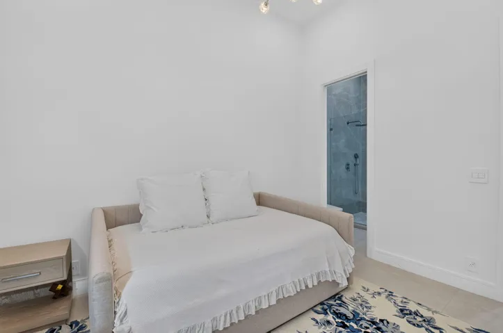 guest bedroom 3