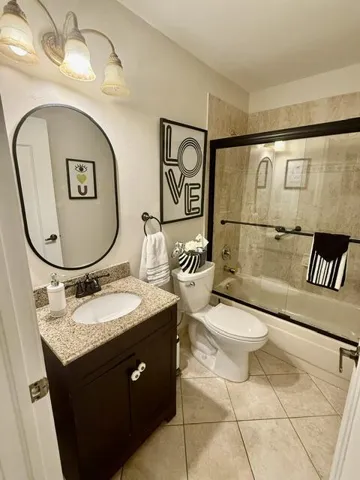 GUEST BATH 2
