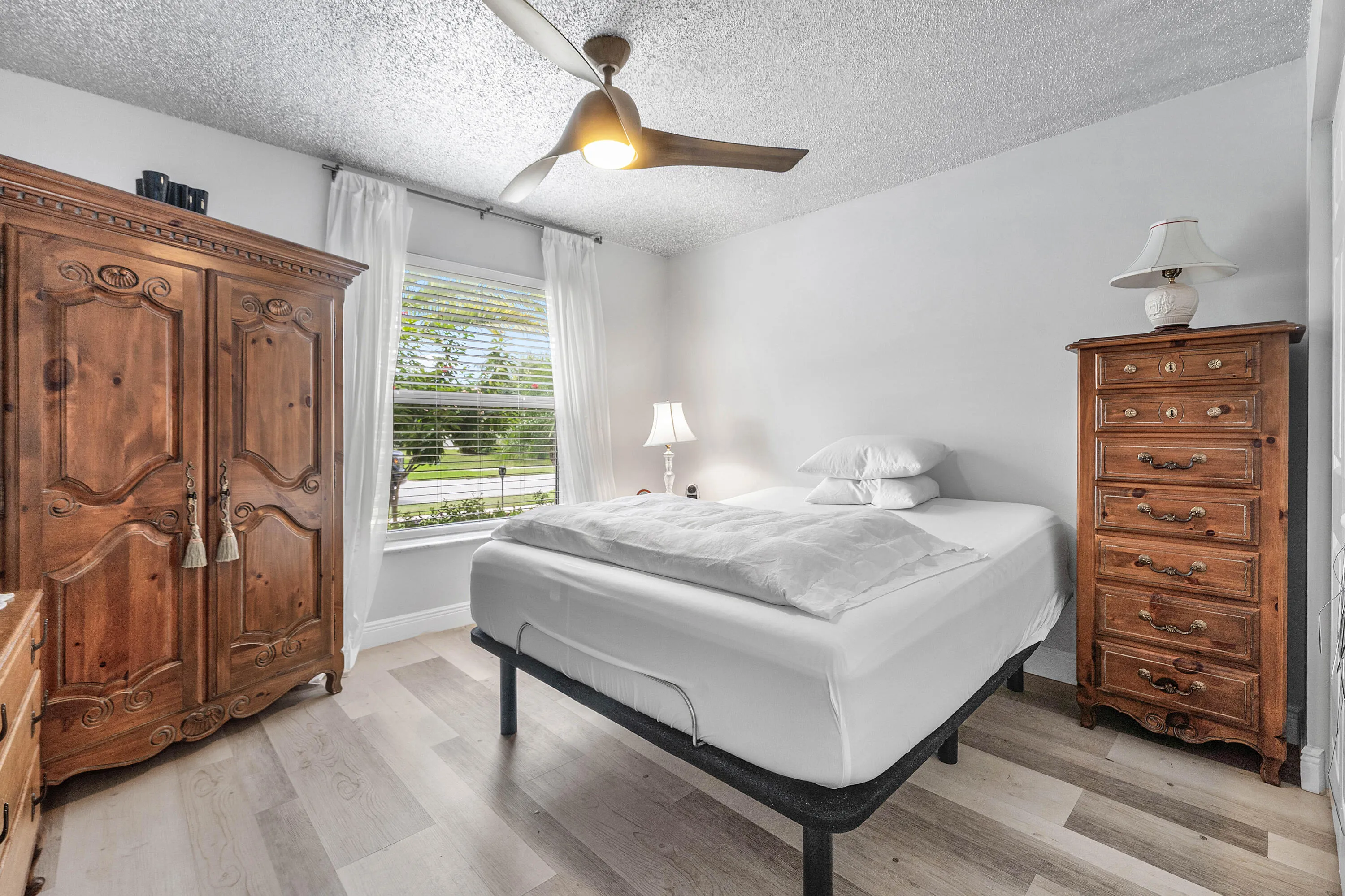 095-6734LakeNonaPlace-Greenacres-FL-3346