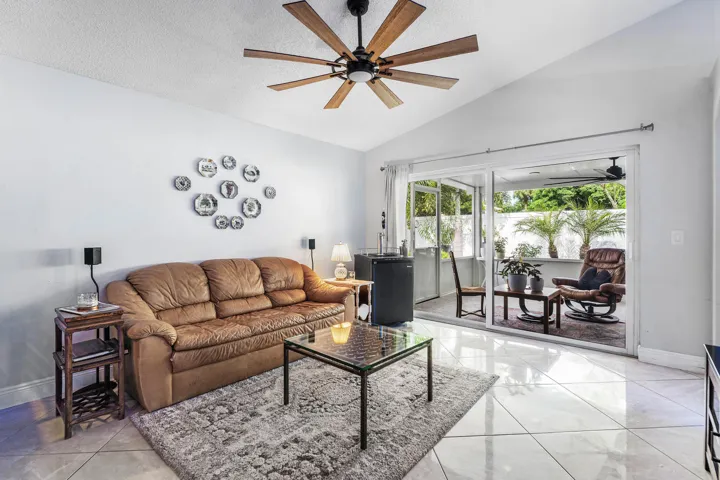 080-6734LakeNonaPlace-Greenacres-FL-3346