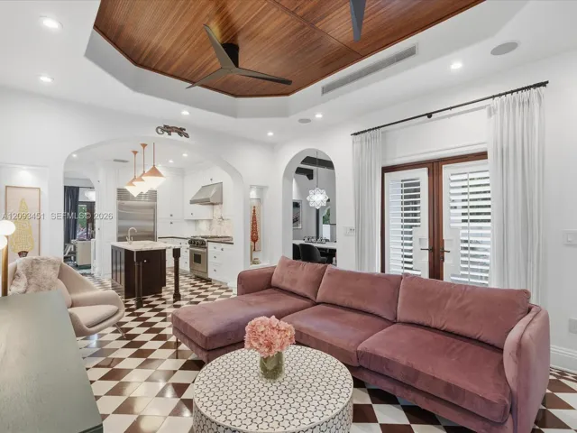Or family room