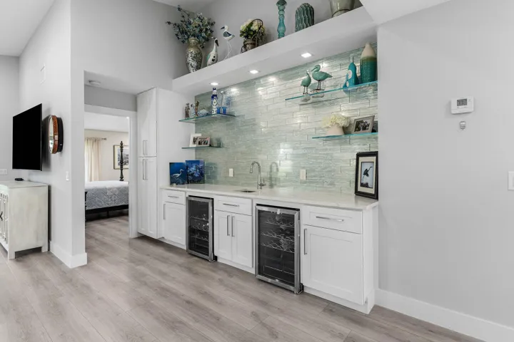 Dry Bar