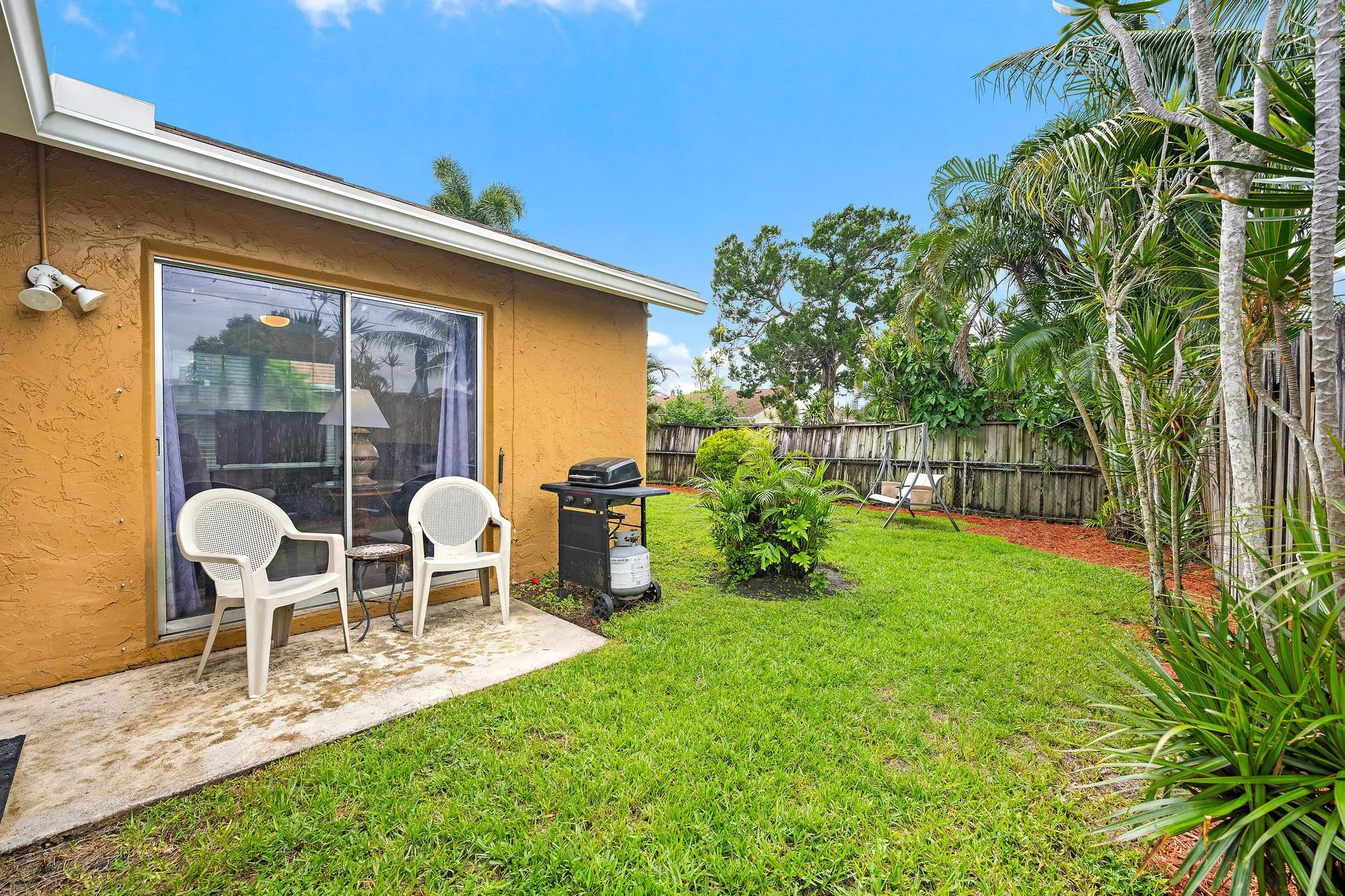 171 Banyan Cir-12