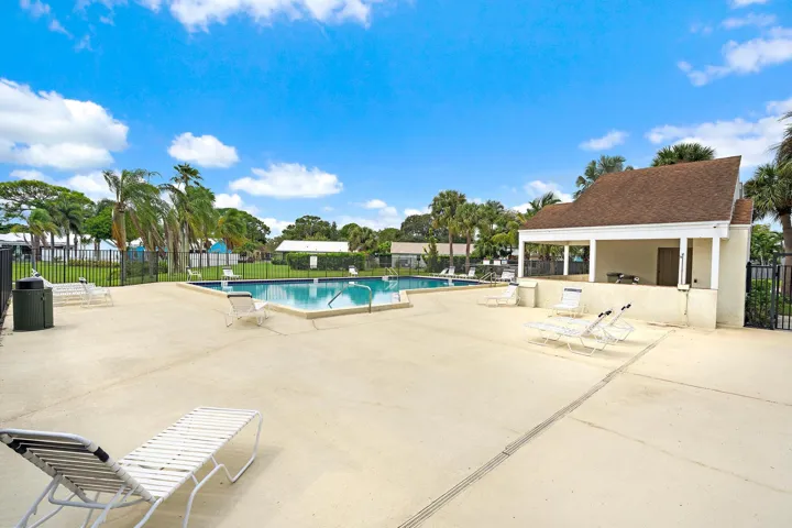 171 Banyan Cir-21
