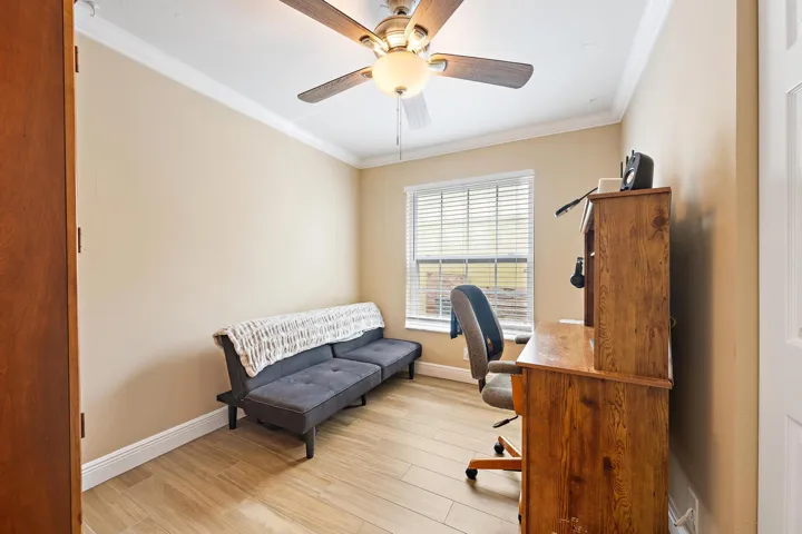 171 Banyan Cir-18