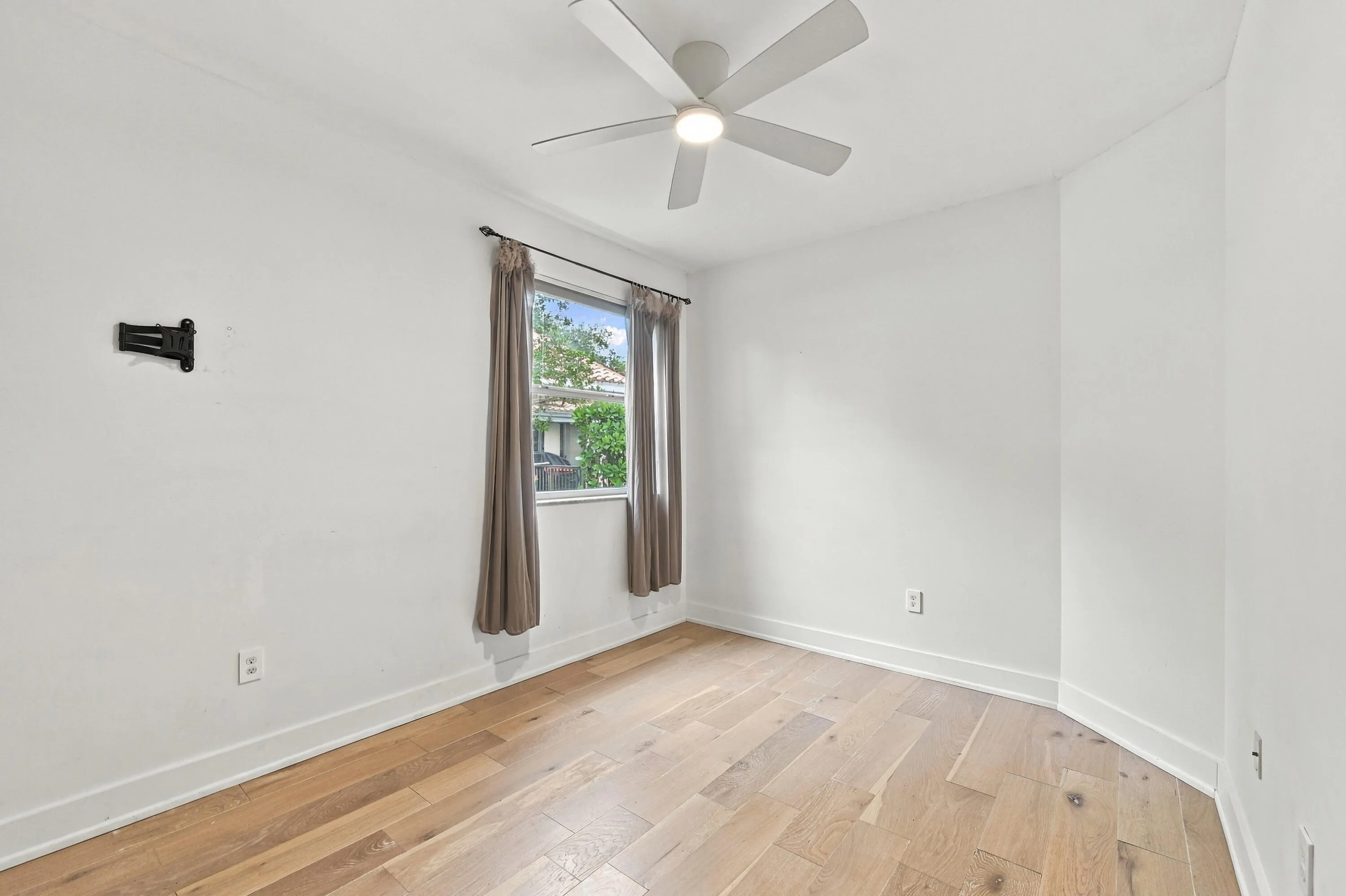 26_stl_8035