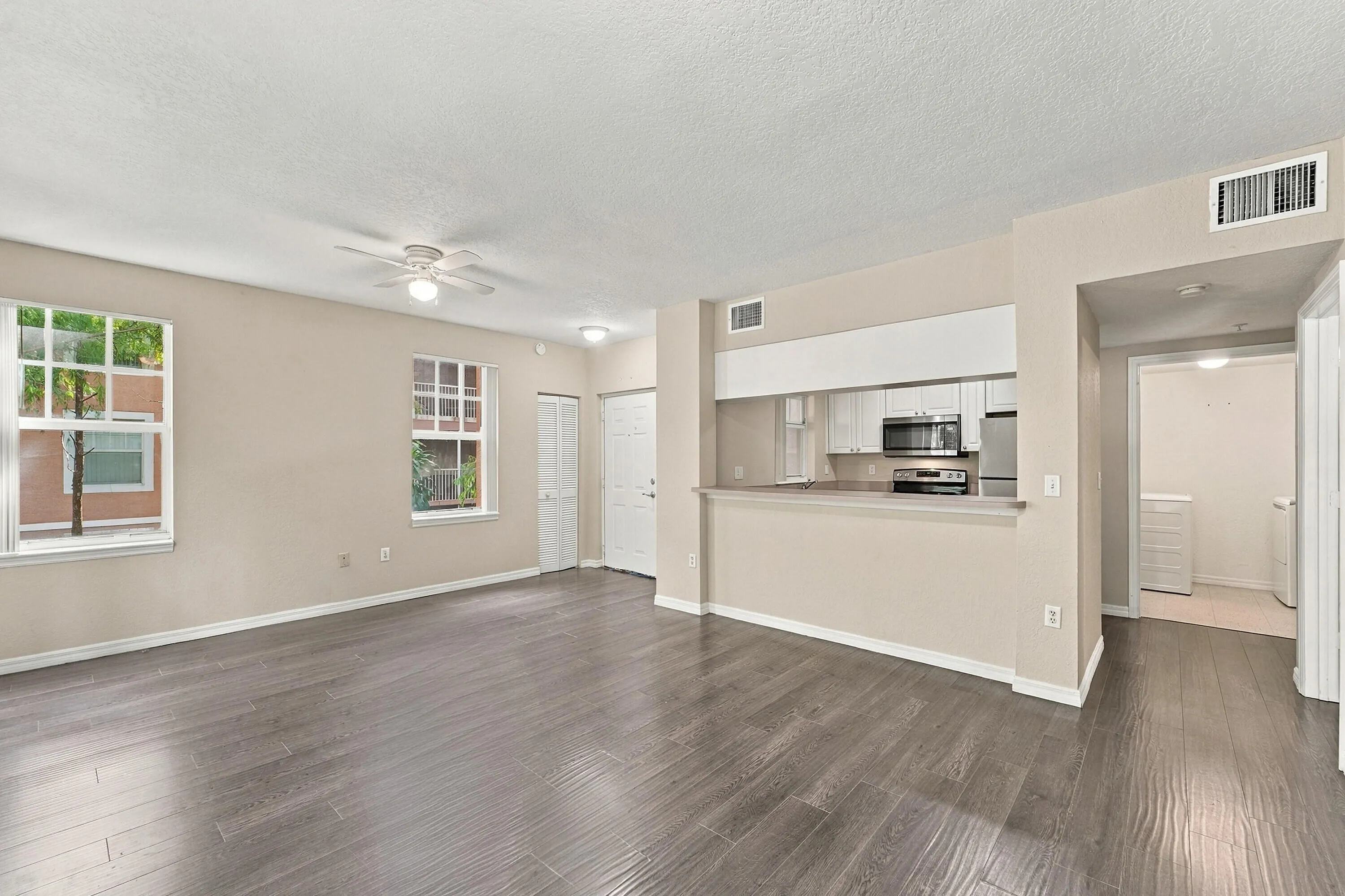 04_living room
