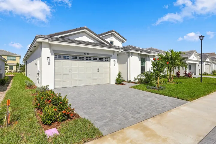 5237 Treaty Oak Trace Westlake, FL 33470